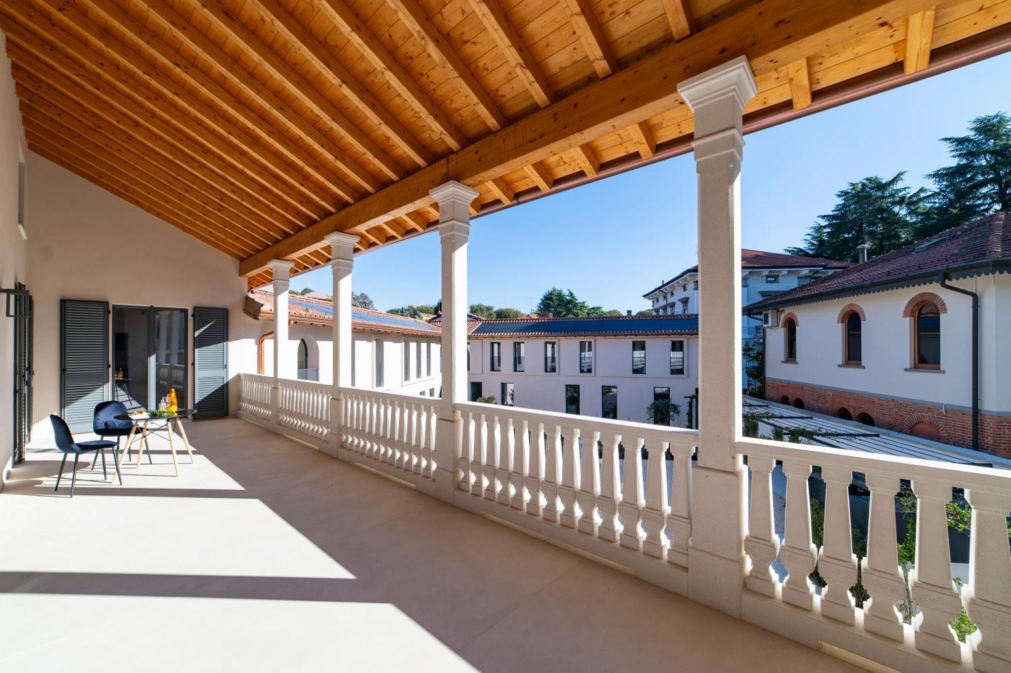 Via Vittorio Veneto 468 Chiari Aparthotel Buitenkant foto